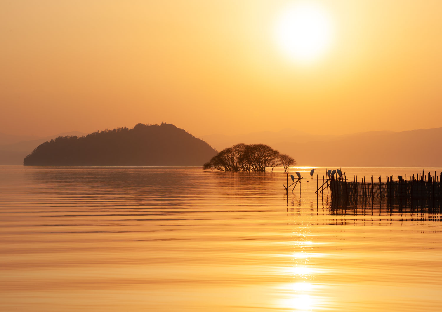 琵琶湖の夕景